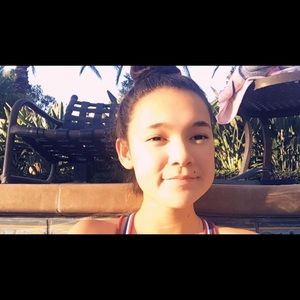 Meet your Posher, Mia